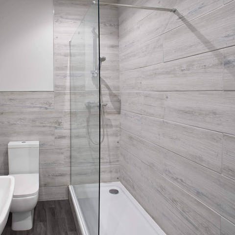 Get ready for a night out in Whitby in the large walk-in shower