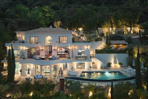 The Riviera Charm image 10