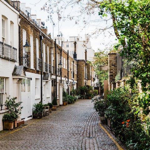Explore your Chelsea neighbourhood – the King's Road is a three-minute walk away