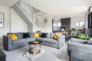 A Seaside Retreat image 12