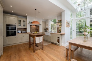 Victorian Gardens image 13