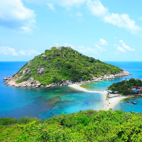 Explore the exquisite island of Koh Samui and enjoy private beach access