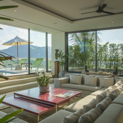 Get the gang together, kick back and relax on the massive central sofa for views of the infinity pool and vast vistas beyond