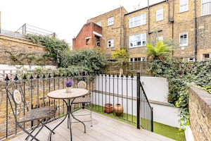 Chelsea Residence image 10