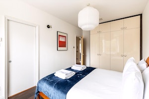 Chelsea Residence image 9