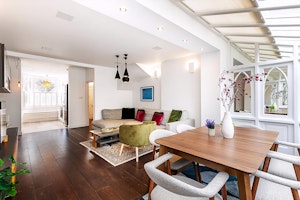 Chelsea Residence image 5