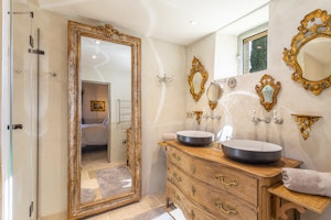 The Green Maison image 9