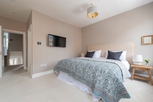 The Chelsea Hour image 6