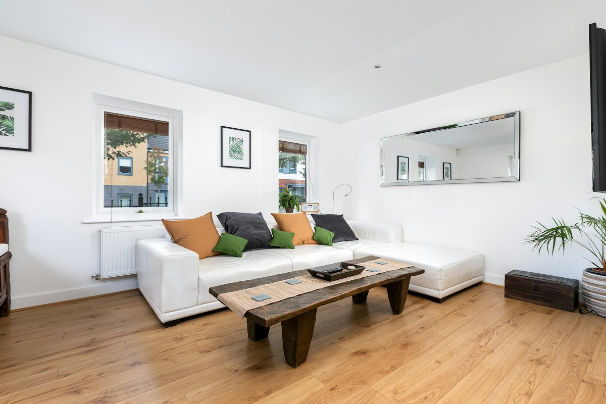 Teak On White, South East