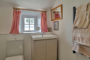 Fairy Tale Cottage image 11