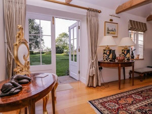 Kent Gardens image 15