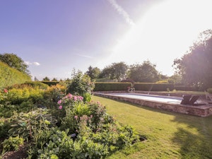 Kent Gardens image 7
