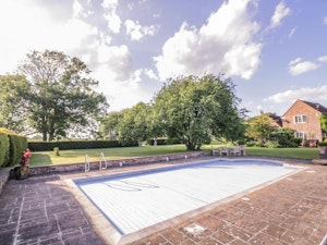 Kent Gardens image 4