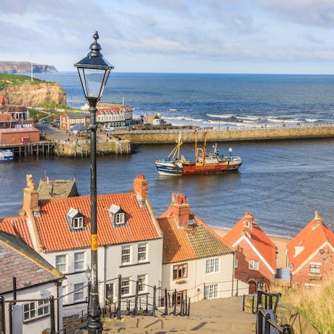 Walk into Whitby in twenty minutes for the beach, harbour and amusements