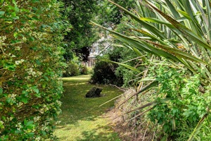 Clifftop Charm image 8