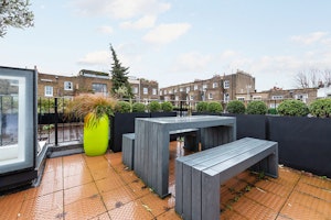 Mews Actually image 5