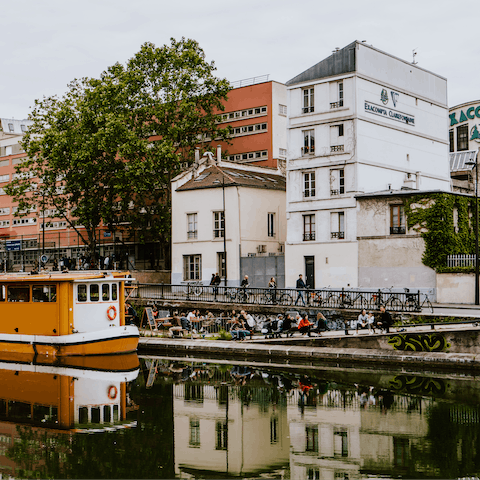 Discover the bohemian Canal Saint-Martin district of Paris 