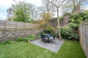 Gilded Gardens image 12