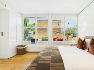 Islington Allure image 6