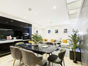 Islington Allure image 5