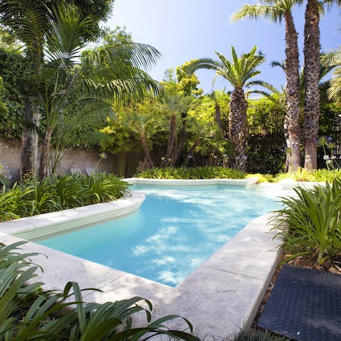 Cool off in the Italian sunshine with a refreshing dip in the shared outdoor pool