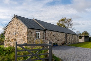 Sweet Valley Barn image 2