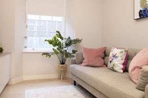 New Town Reverie image 8