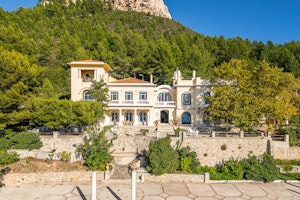 Golden Sanctuary image 12