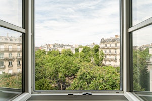 A Touch of Luxe image 9