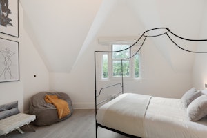 Common Comfort image 5