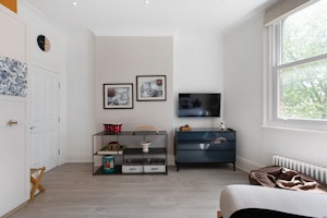 Common Comfort image 4