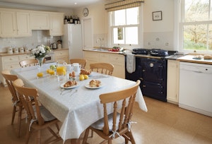The Highland Hideaway image 13