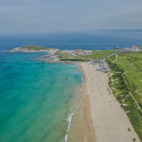 Take the ten-minute stroll to Fistral Beach for a picnic on the soft sands