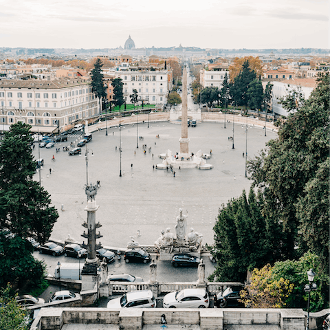 Stay just five minutes from the stunning Piazza del Popolo 