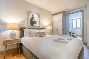 Westminster Abode image 12