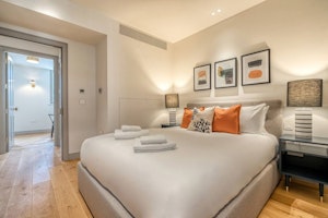 Westminster Abode image 8