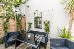 Clapham Calm image 15