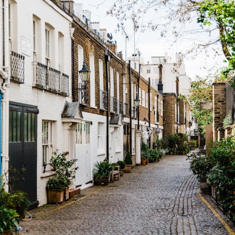 Explore the pretty streets of neighbouring Chelsea and Kensington
