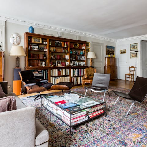 Imagine yourself a chic Parisienne in this stylish apartment