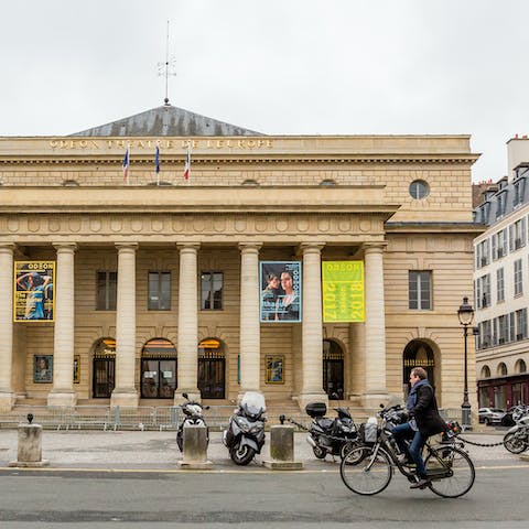 Take a stroll to the nearby Odéon-Théâtre de l'Europe