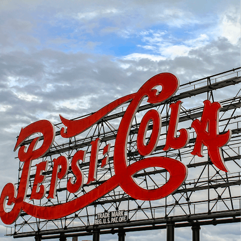 Pay a visit to Gantry Plaza State Park for street food vendors and iconic signage