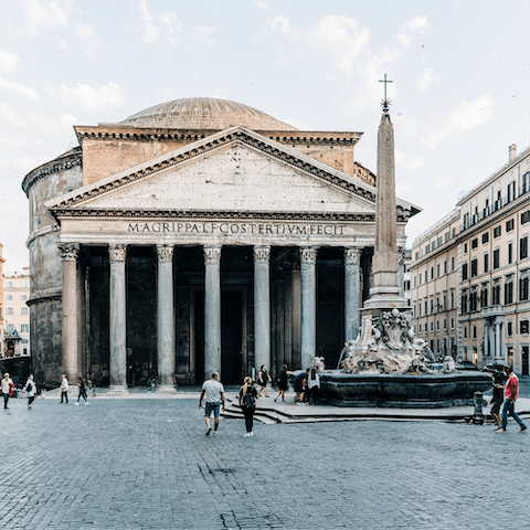 Hop on a bus to Rome's ancient Pantheon temple