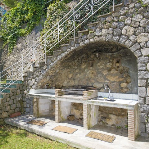 Descend this stony staircase and fire up the barbecue for an easy dinner at home