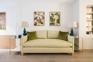 Sunny in Chelsea image 3
