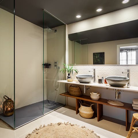 Freshen up before dinner in your beautifully styled bathrooms