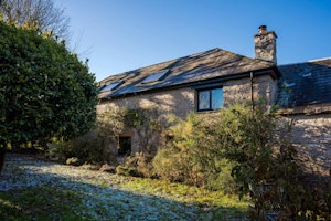 Country Barn Escape image 11