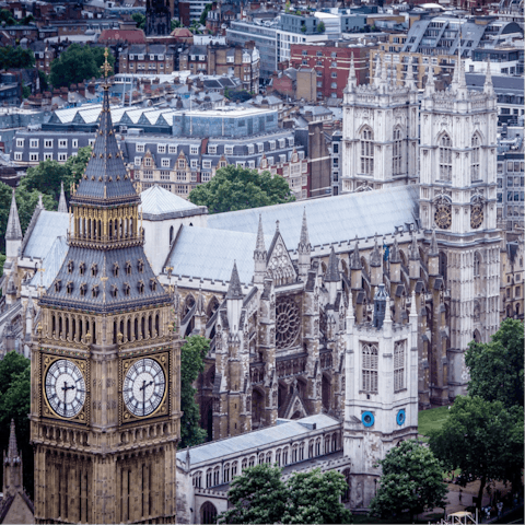 Head to some of the capital's biggest attractions  – Westminster is just a fifteen-minute tube ride away