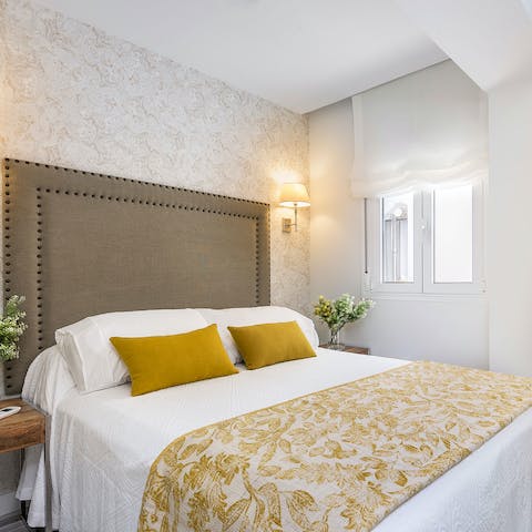 Wake up in the elegant bedrooms feeling rested and ready for another day of Seville sightseeing