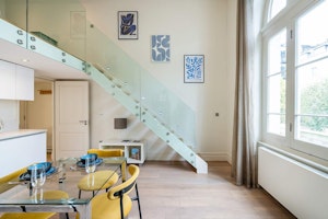 London Mews image 9