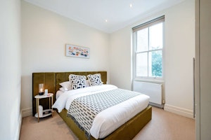 London Mews image 7